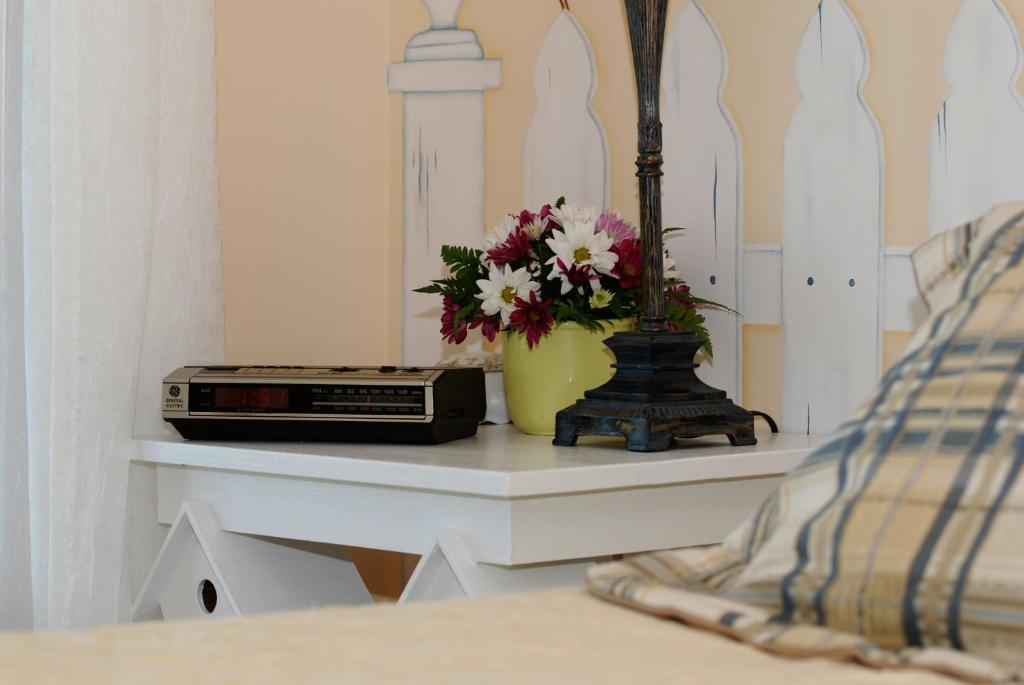 โกลเดน แพทเวย์ส รีทรีต แอนด์ บีแอนด์บี Bed & Breakfast ปีเตอร์บอร์โรว์ ภายนอก รูปภาพ
