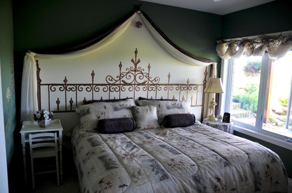 โกลเดน แพทเวย์ส รีทรีต แอนด์ บีแอนด์บี Bed & Breakfast ปีเตอร์บอร์โรว์ ห้อง รูปภาพ