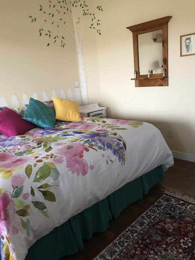 โกลเดน แพทเวย์ส รีทรีต แอนด์ บีแอนด์บี Bed & Breakfast ปีเตอร์บอร์โรว์ ภายนอก รูปภาพ